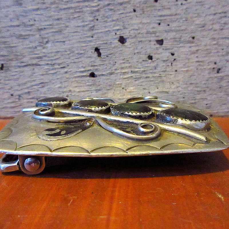 ビンテージ○ストーン付きネイティブアメリカンシルバーバックル