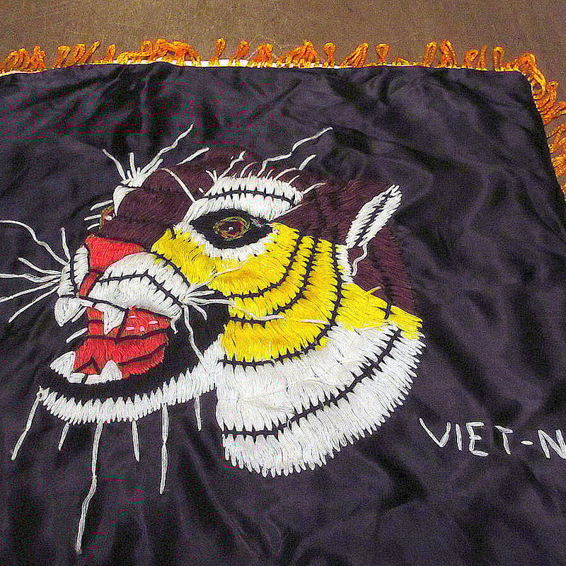 ビンテージ60's○VIET-NAM虎刺繍入りスーベニアピローケース黒 ビンテージ60's○VIET-NAM虎刺繍入りスーベニアピローケース黒