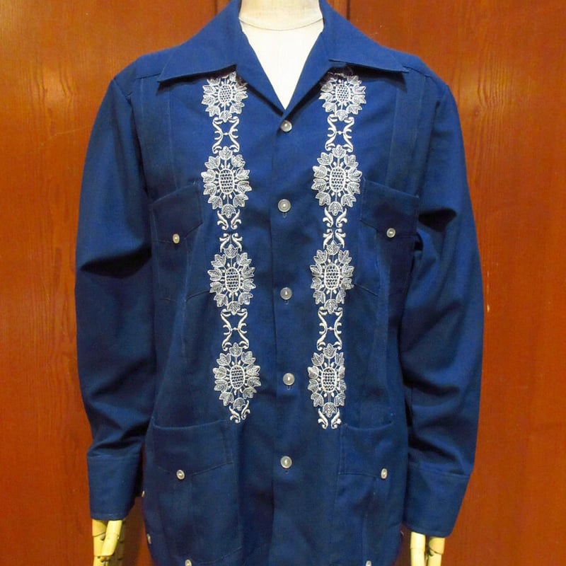 刺繍入り 紺 長袖シャツ （ウールリッチ BDシャツ 薄茶