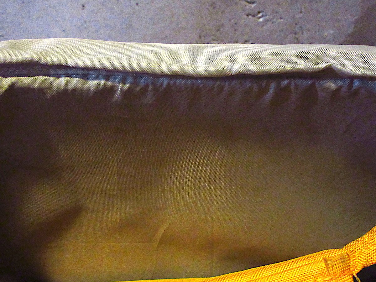 patagonia○ハーフマスメッセンジャーバッグ黄色○260214j7-bag-shd
