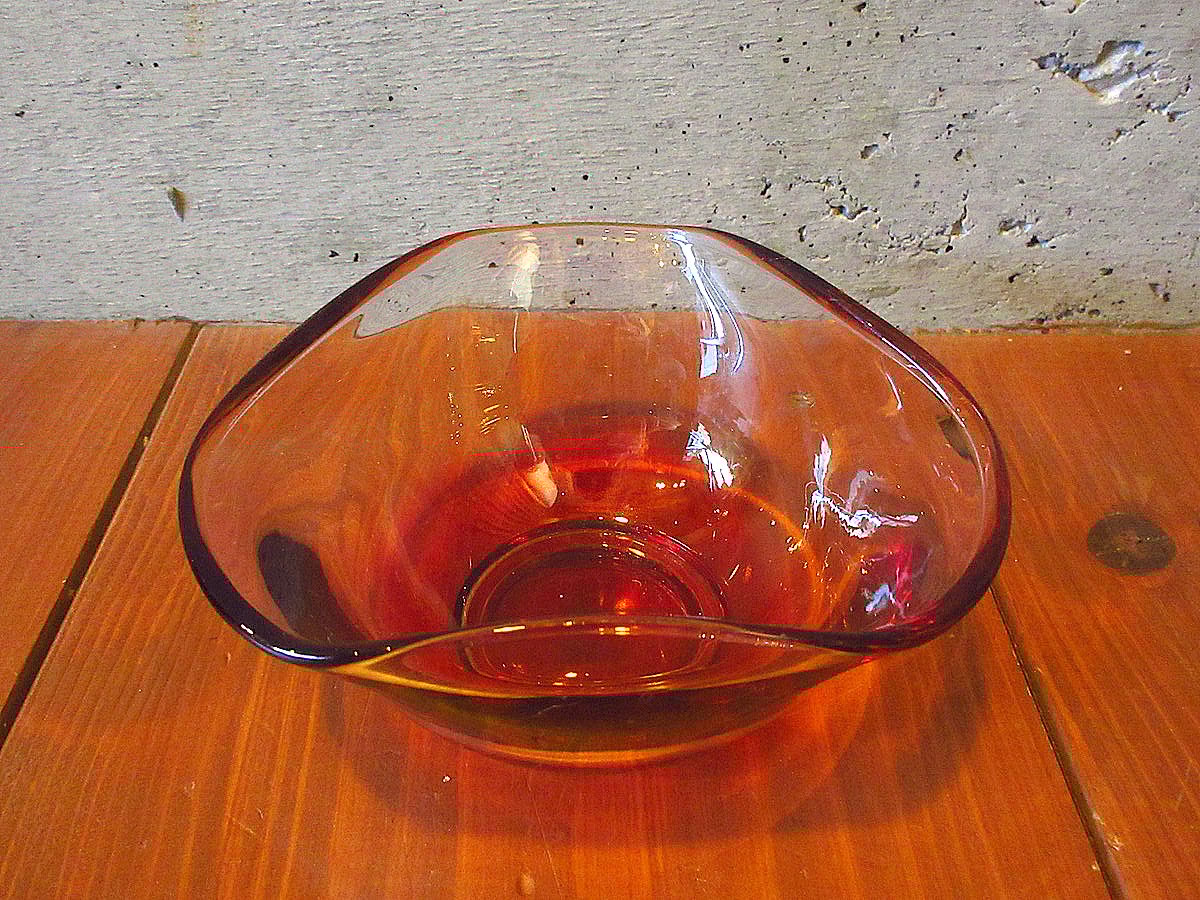 希少　アンティーク　ビンテージ　赤　レッドカラーガラス大皿 希少 アンティーク ビンテージ 赤 レッドカラーガラス大皿 希少