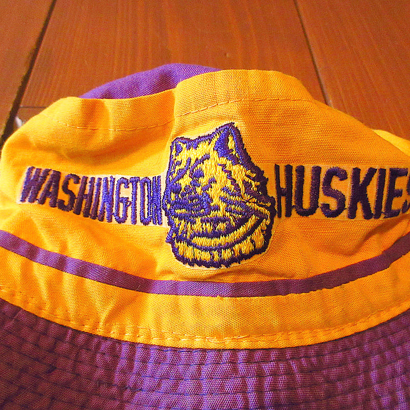 ビンテージ70's○WASHINGTON HUSKIESバケットハット紫×黄色size ビンテージ70's○WASHINGTON HUSKIESバケットハット紫×黄色size