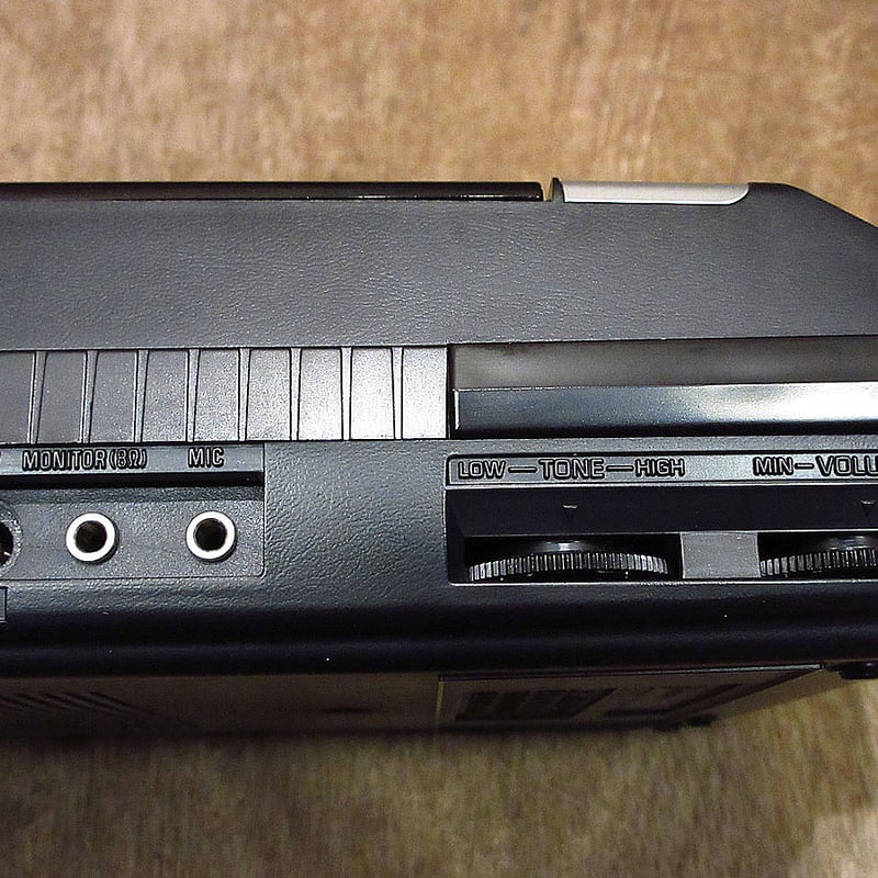 ビンテージ○DEADSTOCK Panasonic RQ-2107ポータブルカセット
