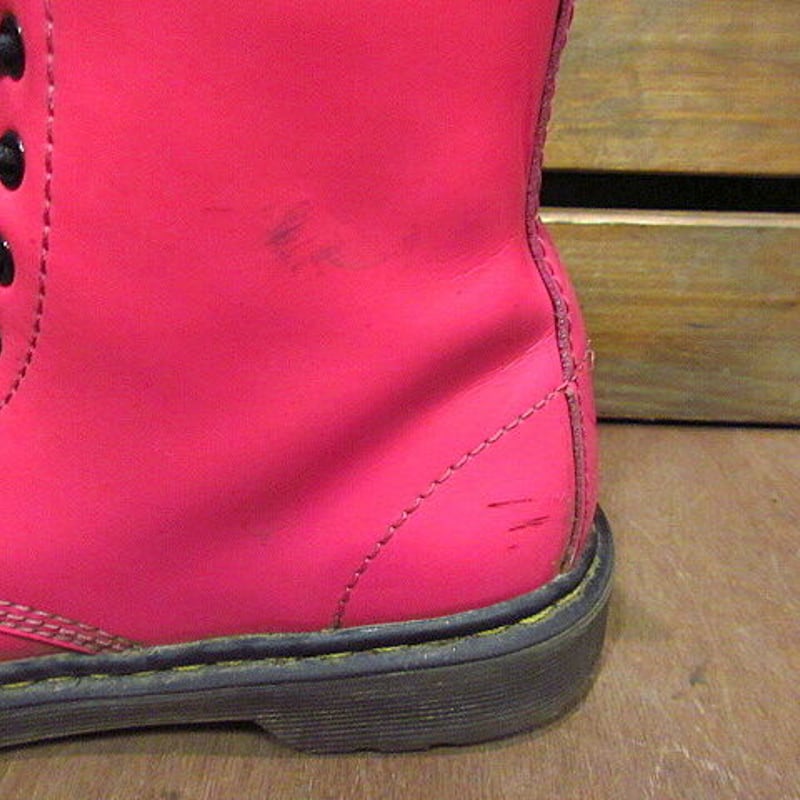 【Dr. Martens】 メタックカラーピンク ハイカットブーツ fit=scale-down,w=1200