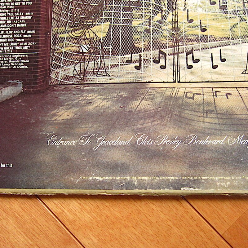 ELVIS PRESLEY○RECORDED LIVE ON STAGE IN MEMPHIS