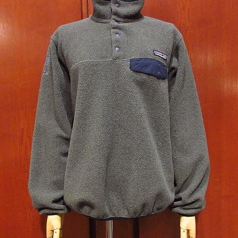 Patagonia○SYNCHILLAレディース刺繍入りフリーススナップT