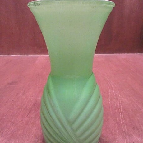 ビンテージ●ガラスフラワーベース黄緑●201020n3-otclct 花瓶グリーンレトロアメリカン雑貨