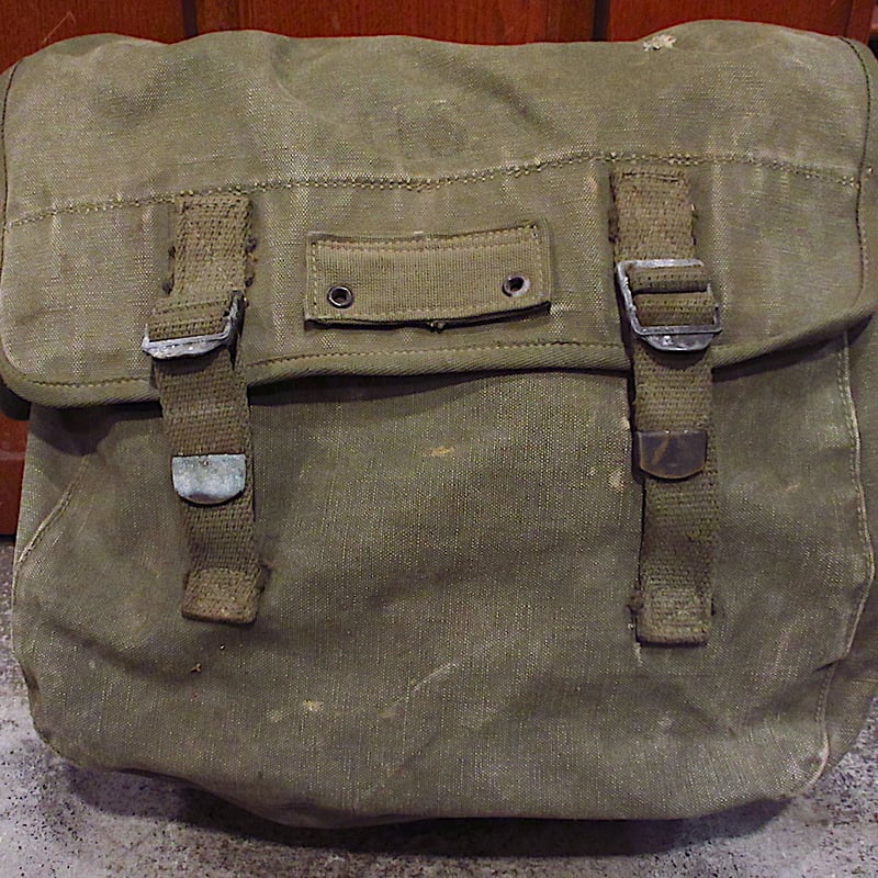 米軍 40's キャンバスバッグ　ショルダーバッグミュゼットバッグ 40's【ビンテージ】ww2【米軍実物】 U.S.ARMY【ショルダーバッグ