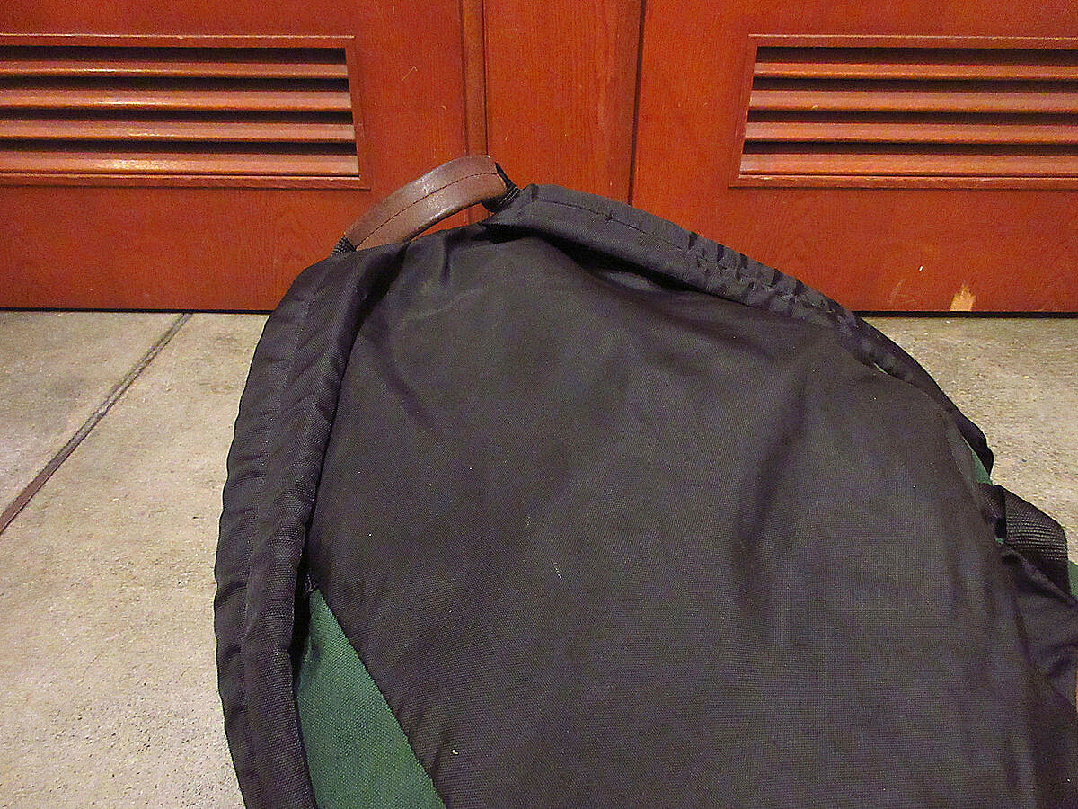EASTPAK USA製　好配色　グリーン　底面レザー　ビーフ&ブロッコリー EASTPAK USA製 好配色 グリーン 底面レザー ビーフ&ブロッコリー