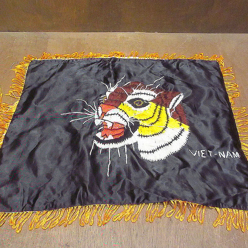 ビンテージ60's○VIET-NAM虎刺繍入りスーベニアピローケース黒 ビンテージ60's○VIET-NAM虎刺繍入りスーベニアピローケース黒