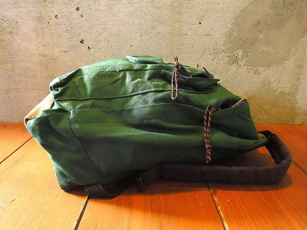 90年代ビンテージ USA製 EASTPAK イーストパック バックパック 緑色 古着 90年代 イーストパック EASTPAK バックパック リュック