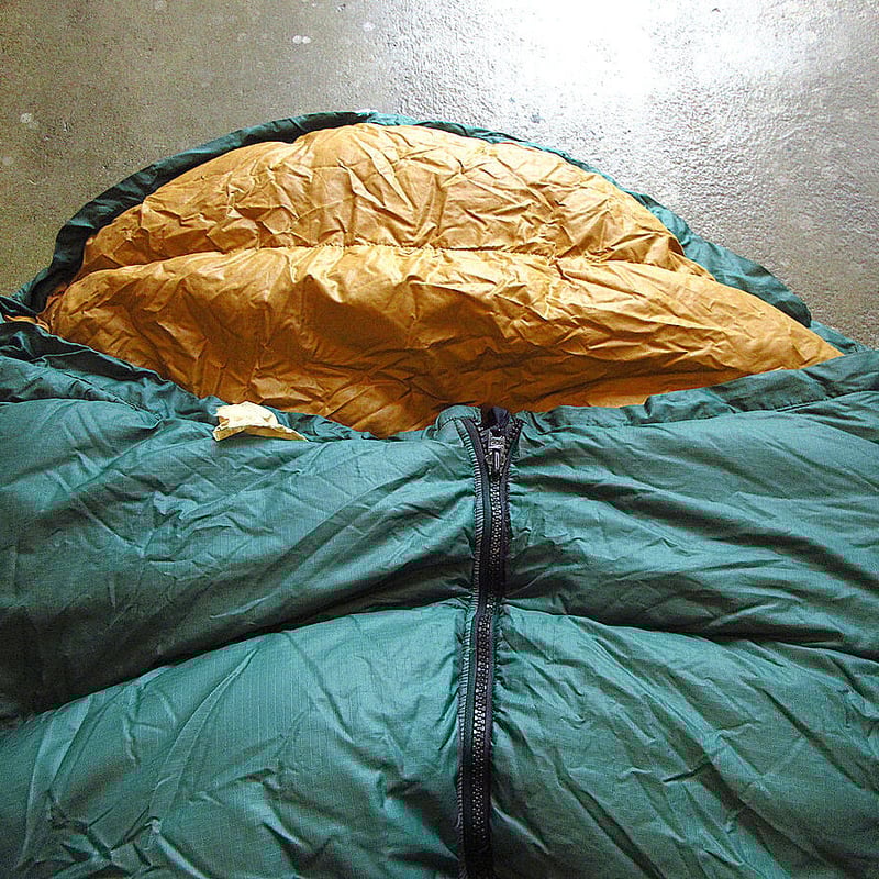 ビンテージ60's70's○Eddie Bauer KARAKORAMナイロンダウンスリーピン