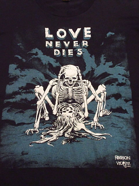 ビンテージ90's○FASHION VICTIM LOVE NEVER DIESスカルプリント