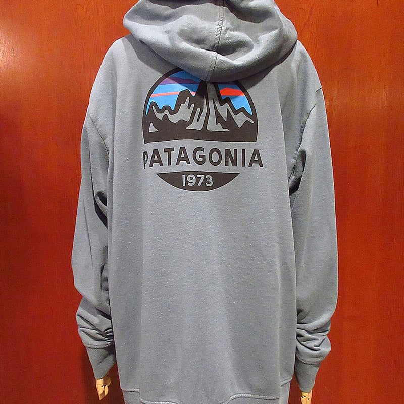 Patagonia○ロゴプリントオーガニックコットンジップアップ Patagonia○ロゴプリントオーガニックコットンジップアップ
