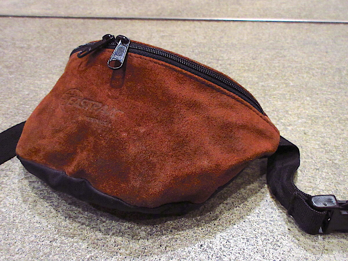ビンテージ90's○EASTPAKスウェードファニーパック茶○220714r9-bag-wst