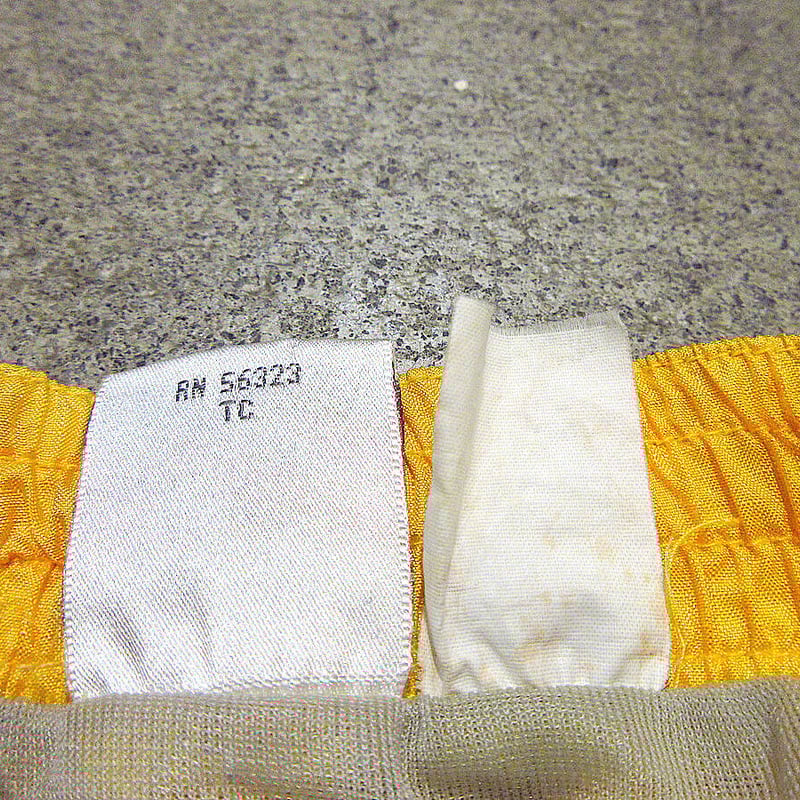 ビンテージ90's○NIKEナイロンスイムショーツ黄size M○220628m6-m-swi