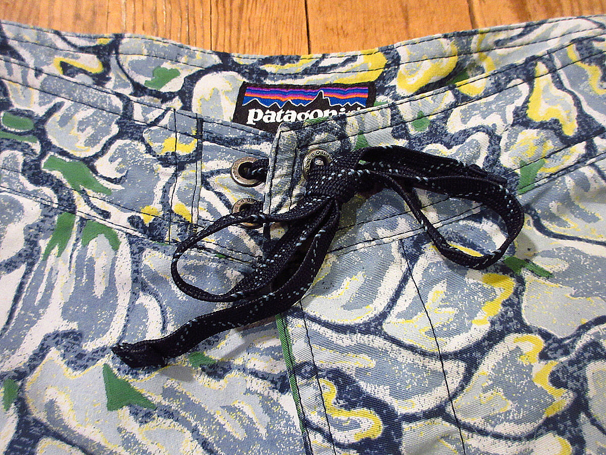 新品 Patagonia パタゴニア ボードショーツ W32 水着 波タグ Patagonia○総柄ウェーブフェアラーボードショーツ32○210623i9-m-sht