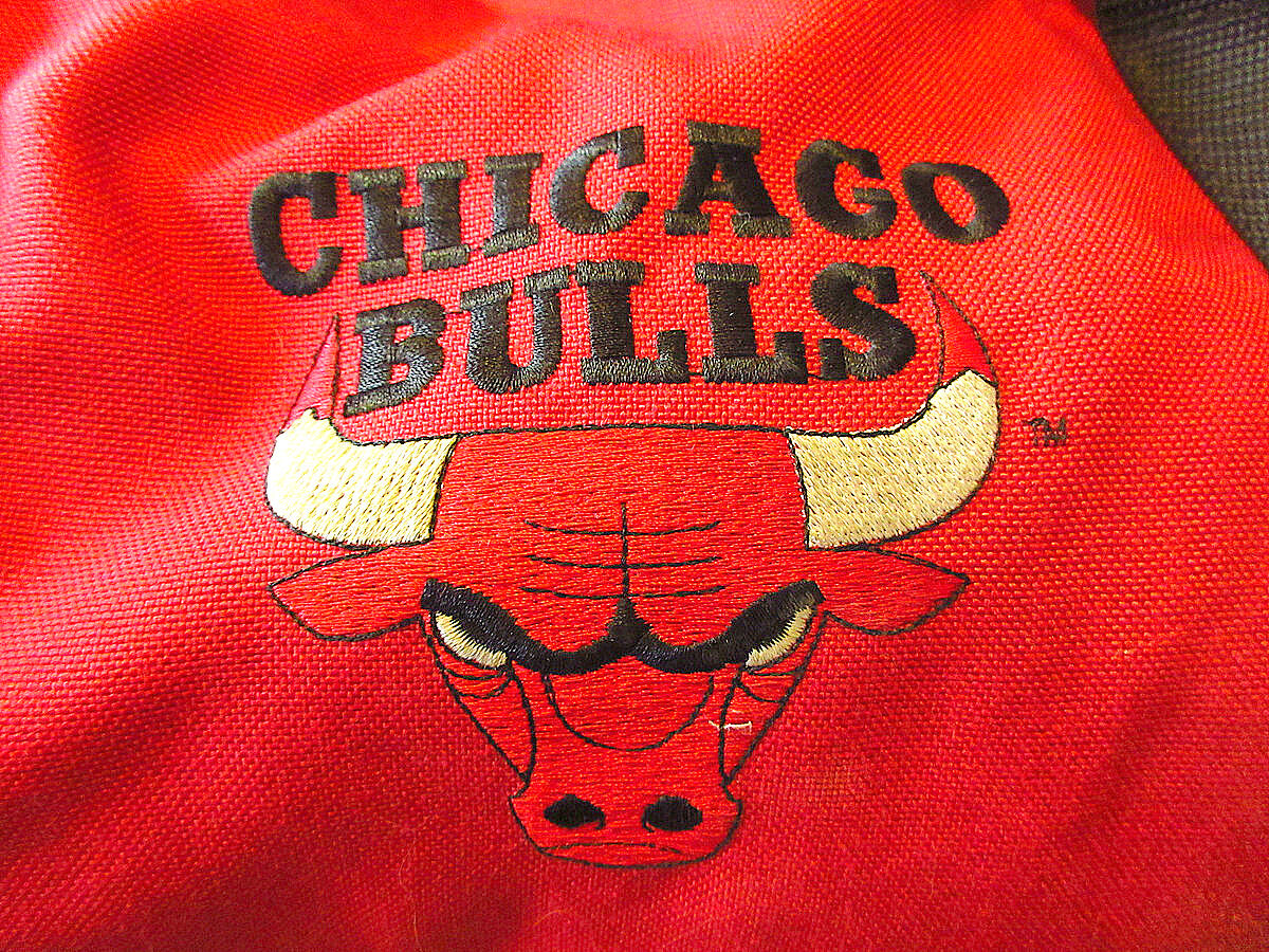 OUTDOOR PRODUCTS×CHICAGO BULLSナイロンボストンバッグ赤○2306