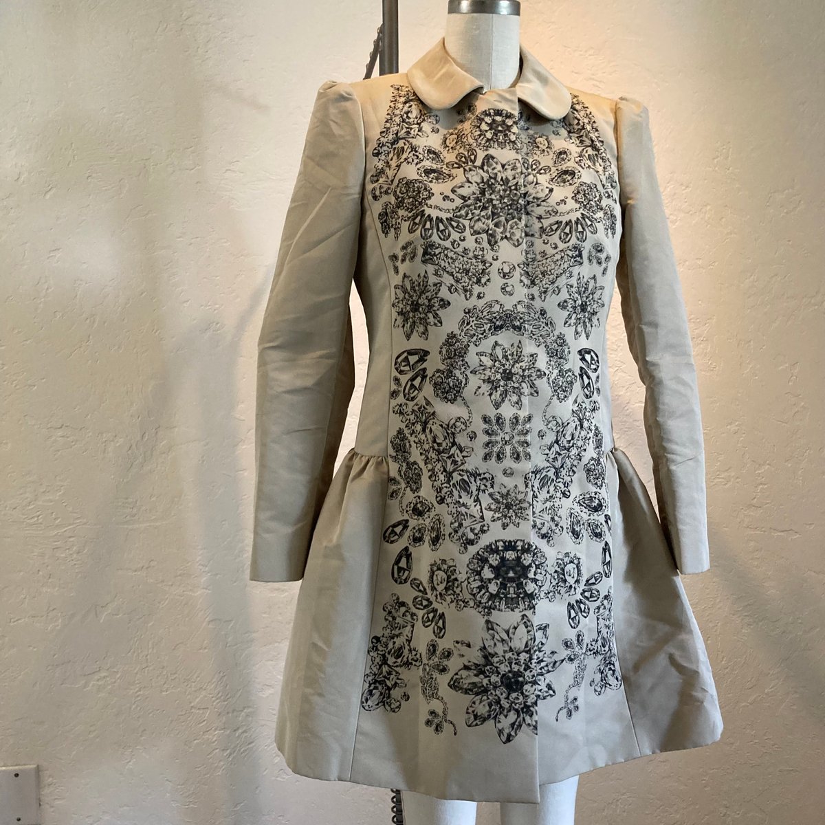 REDVALENTINOレッドヴァレンティノパーカージャケットレインカットワーク REDVALENTINOレッドヴァレンティノパーカージャケットレイン