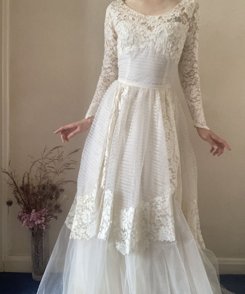 ヴィンテージウェディングドレス　vintage wedding dress 50s Long Train Lace Wedding Dress | Rêverie Vin