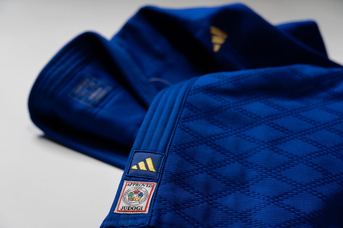 柔道衣 上衣 IJF CHAMPION III BLUE Gold Logo JAC【155c