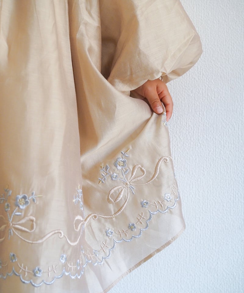coto cotte 裾刺繍シアーパフワンピ 722-571024 | TAKARAYA ON