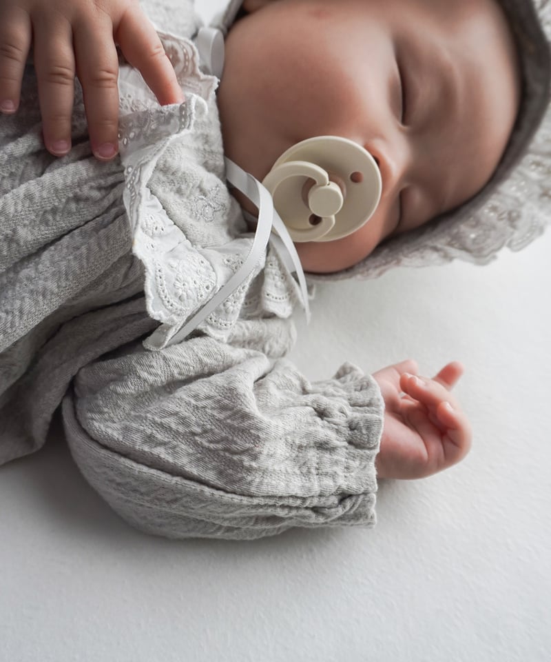 mocmof ナチュラルレース ロンパース 600-554105 | TAKARAYA ONL