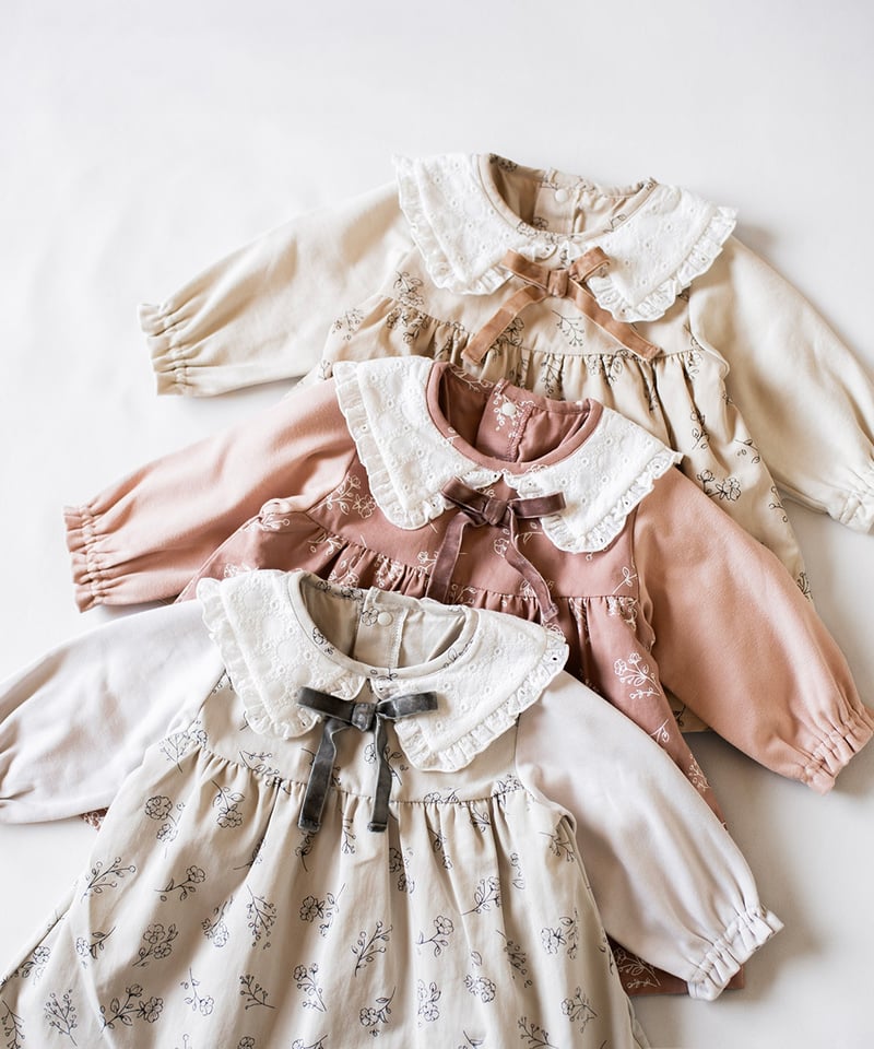 familiar ロンパース　花柄 familiar（ロンパース）のフリマアイテム一覧