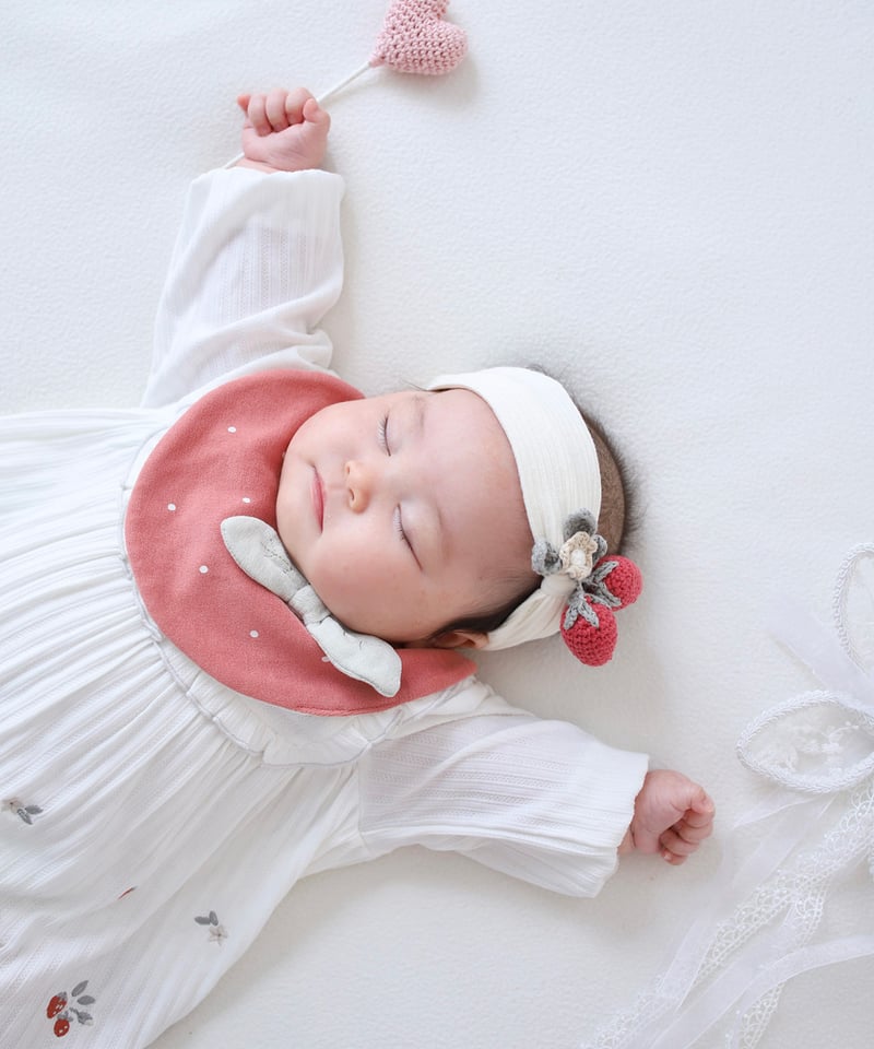 mocmof いちご ベビースタイ 622-554044 | TAKARAYA ONLINE