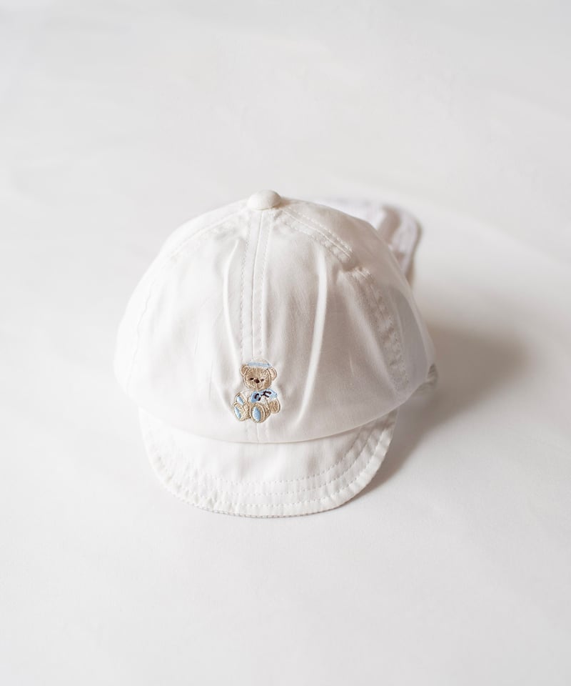 mocmof くま刺しゅう日除け付きキャップ 622-669146 | TAKARAYA ON