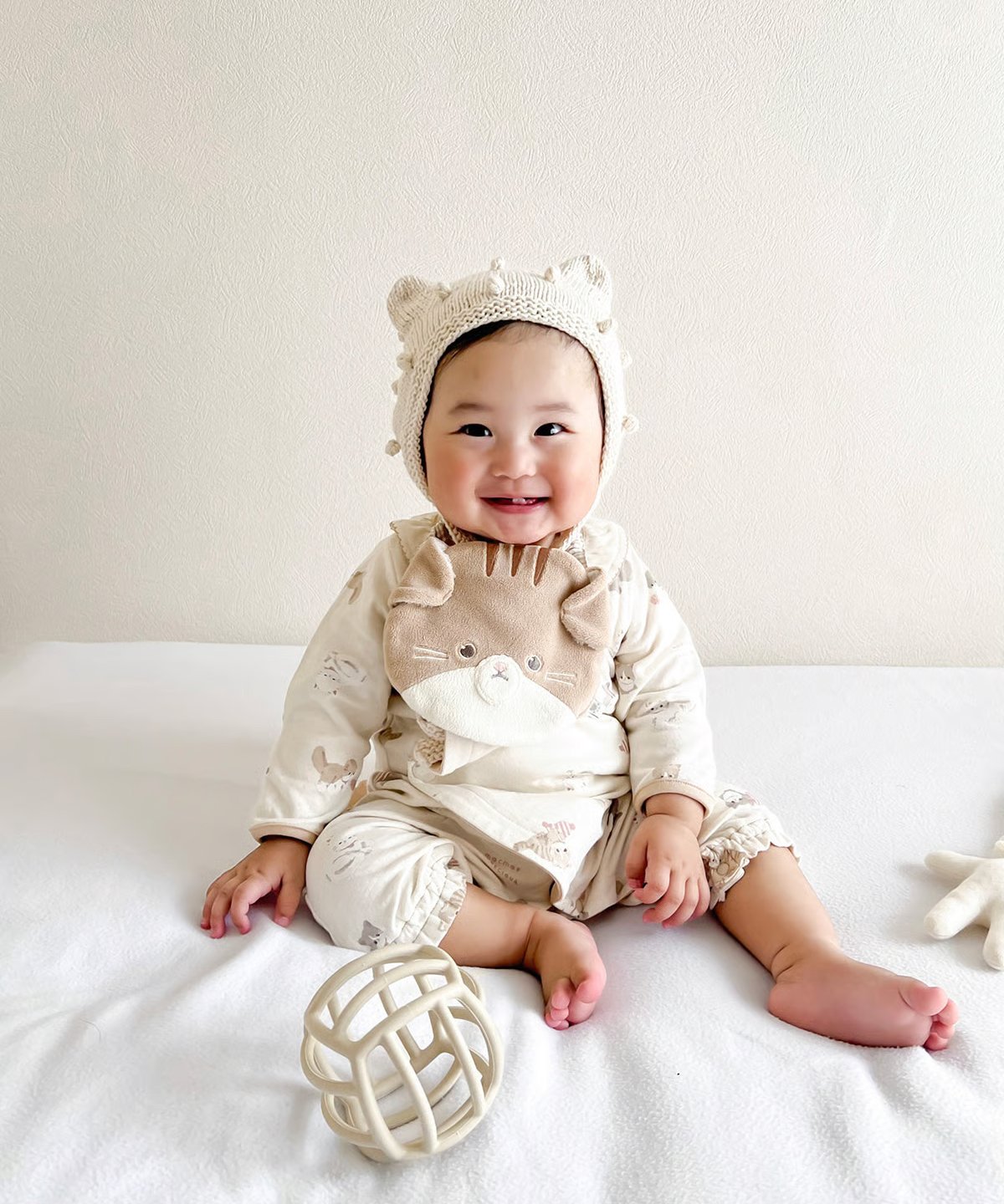 mocmof にゃんこ柄かんたんロンパース 622-574256 | TAKARAYA ONL