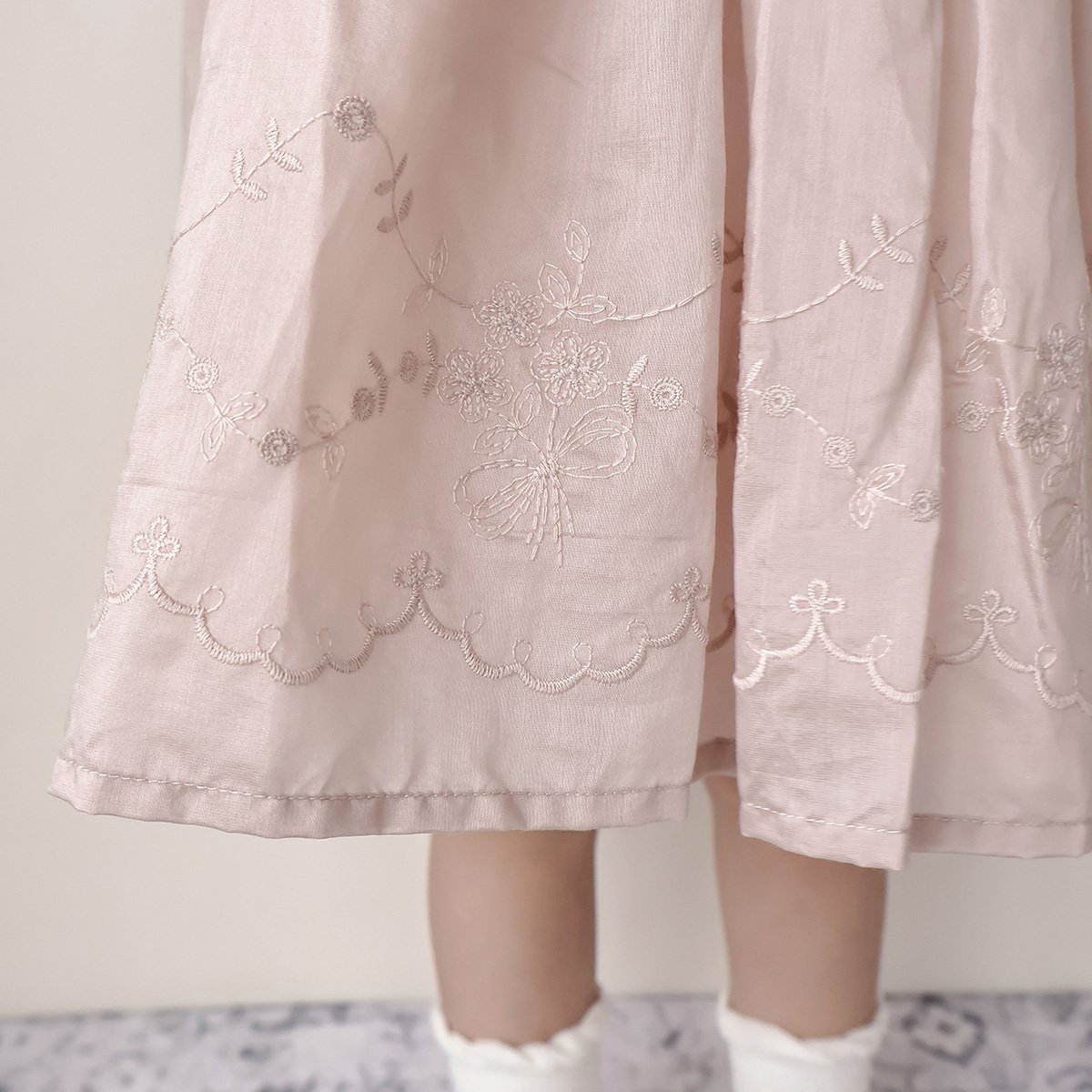 coto cotte 裾刺繍シアーパフワンピ 722-650000 | TAKARAYA ON