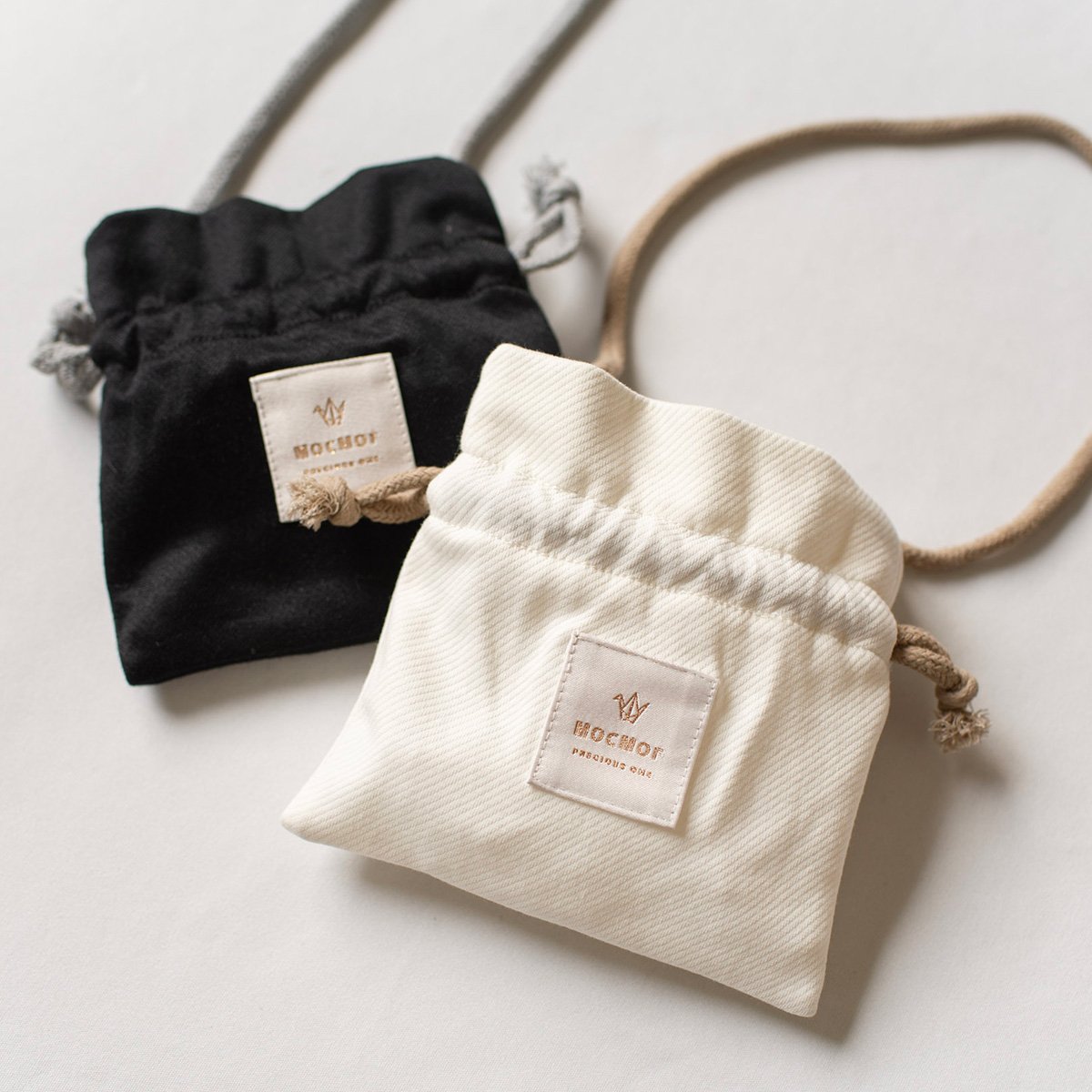 mocmof お守り巾着ポシェット 622-651066 | TAKARAYA ONLINE