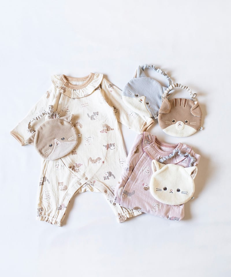 mocmof にゃんこ柄かんたんロンパース 622-574256 | TAKARAYA ONL