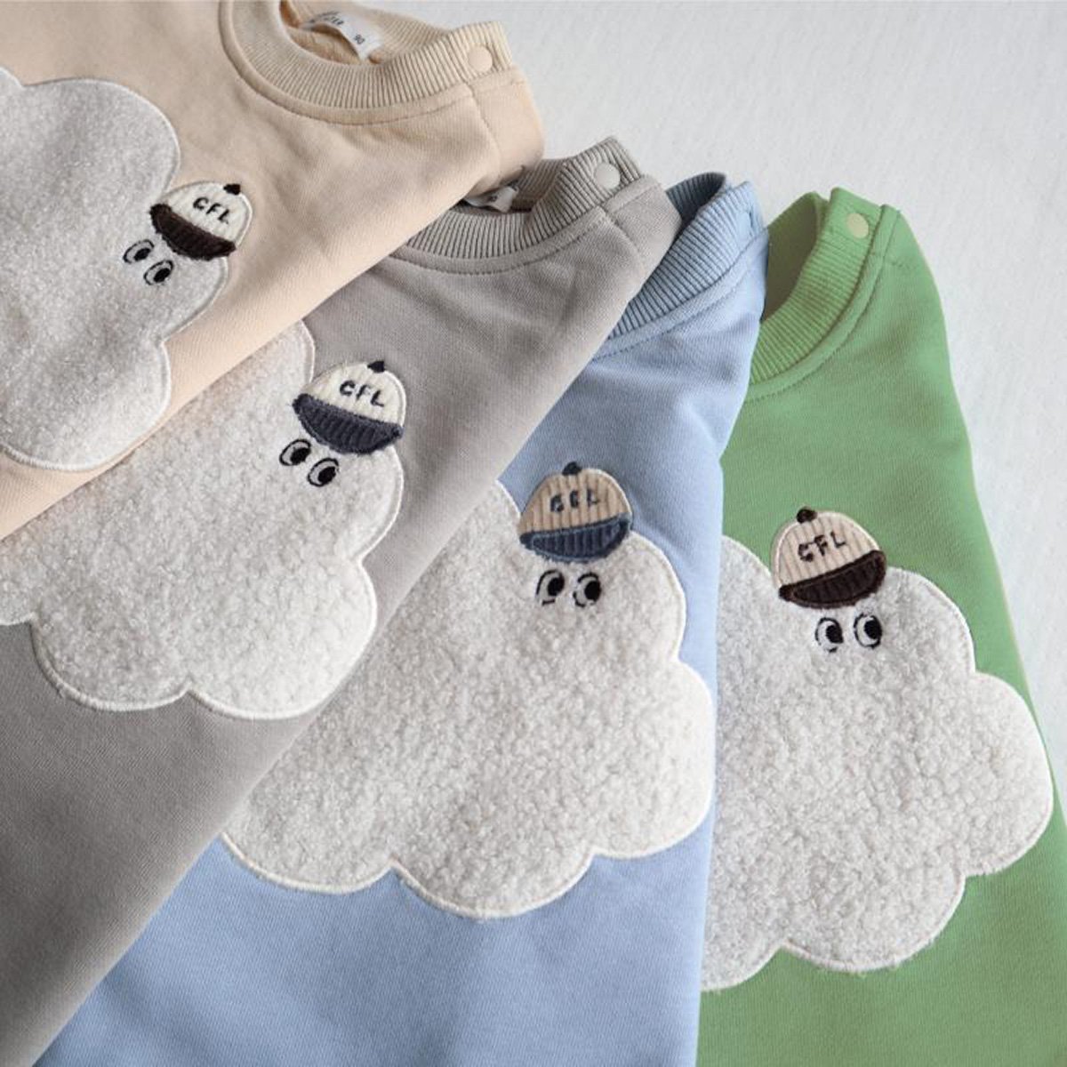 CLOUDY, FINE LATER くもさんトレーナー 522-572007 | TAKAR