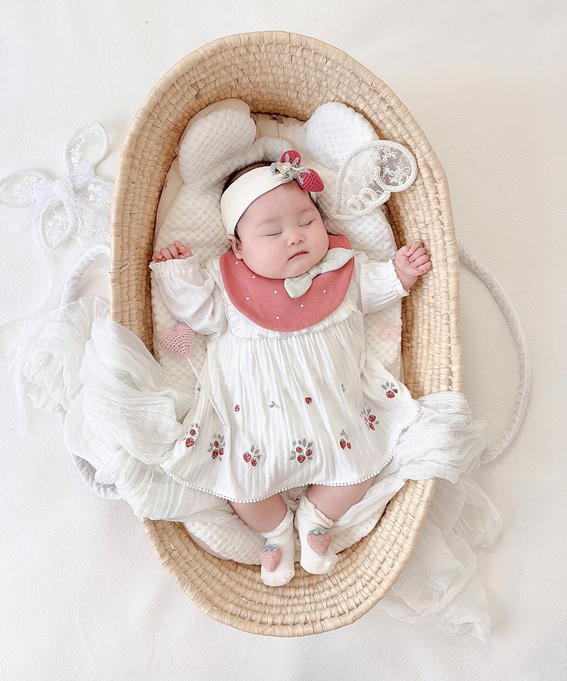 mocmof いちご ベビースタイ 622-554044 | TAKARAYA ONLINE