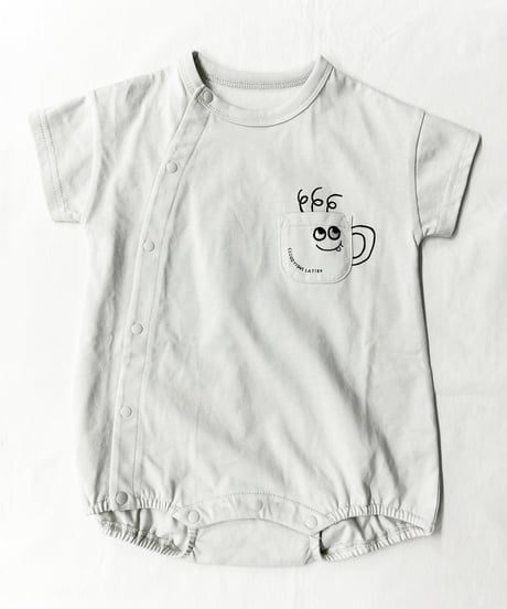 CLOUDY,FINE LATER　カフェ君 バックプリント ロンパース　522-663012