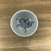 飯碗【風に揺れる野の花（スズラン）】