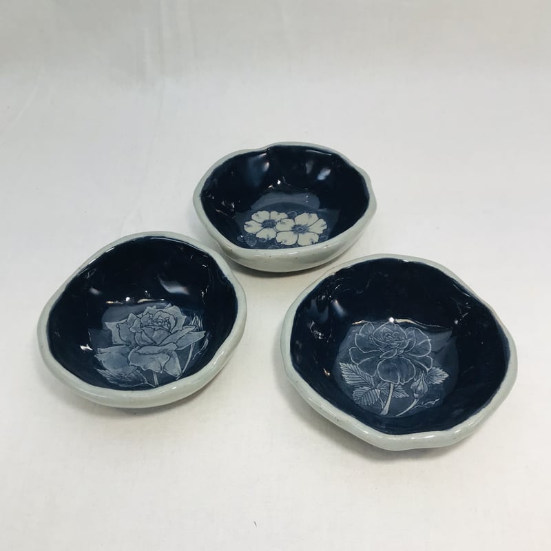 手びねり豆皿3点セット【薔薇・A】 | 辻修窯