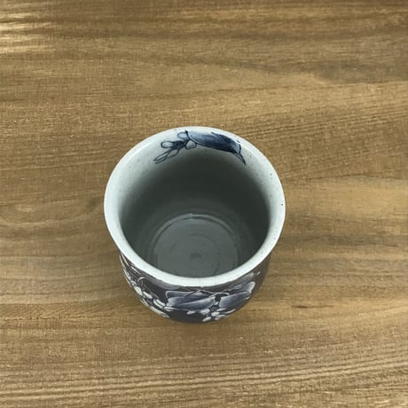 湯呑み【風に揺れる野の花（スイセン）】