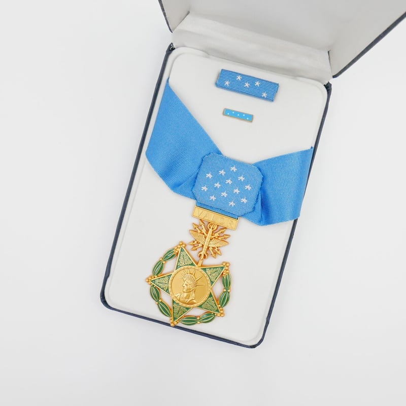 アメリカ 空軍名誉勲章 箱付 米軍 | MilitaryX's STORE