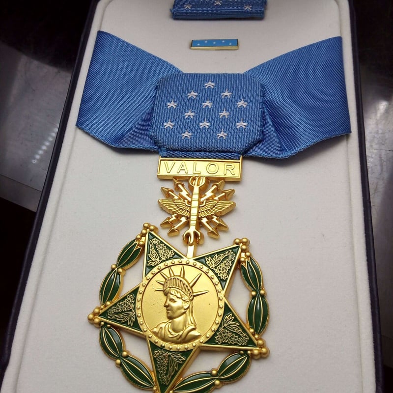アメリカ 空軍名誉勲章 箱付 米軍 | MilitaryX's STORE