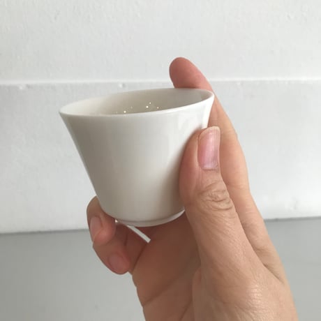白磁の茶杯　〈台湾製〉