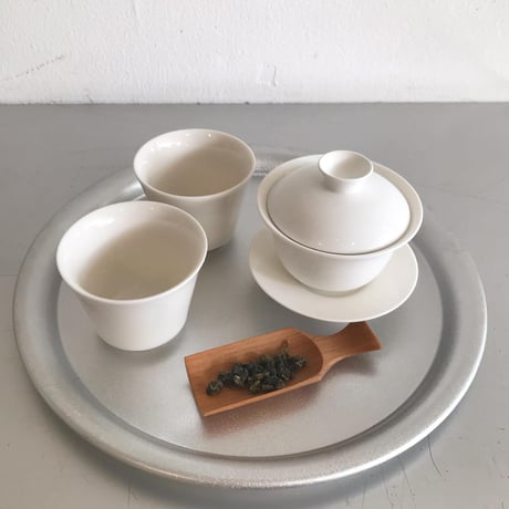 白磁の茶杯　〈台湾製〉