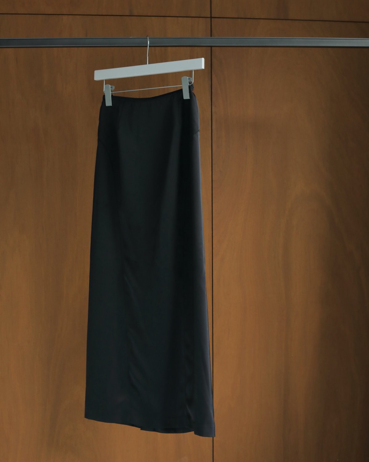 anuke】Satin Pencil Skirt | Selectshop shooby d