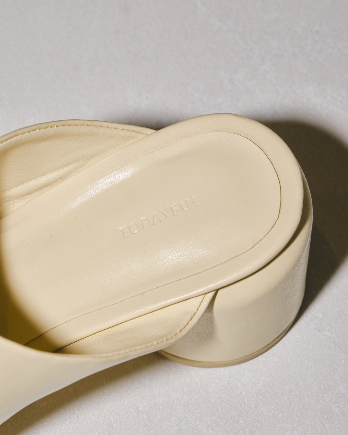 TODAYFUL  Chunky Heel Sabot チュンキーヒールサボ TODAYFUL Chunky Heel Sabot チュンキーヒールサボ