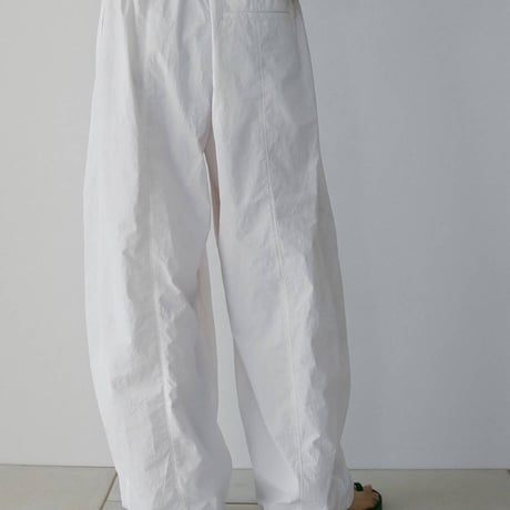 【anuke】 Volumetuck Cocoon Pants