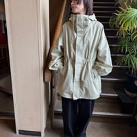 【shooby select】　ナイロンマウンテンパーカー