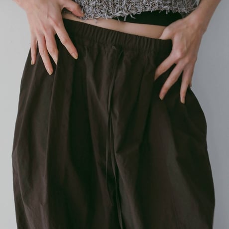 【anuke】 Volumetuck Cocoon Pants