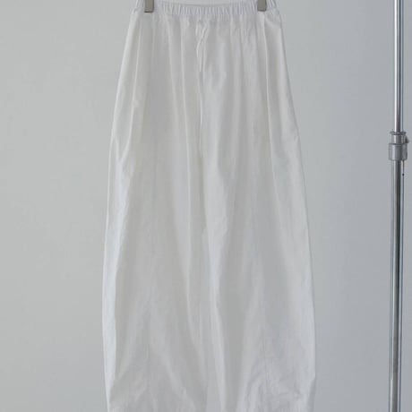 【anuke】 Volumetuck Cocoon Pants